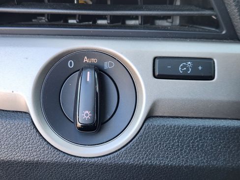 Used 2022 Volkswagen Passat 2.0T SE image 24