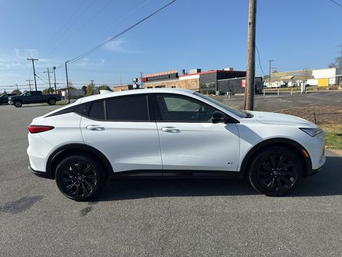 New 2026 Buick Envista Sport Touring image 6