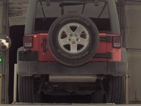 Used 2015 Jeep Wrangler Unlimited Sport w/ Quick Order Package 24S AWD/4WD image 6