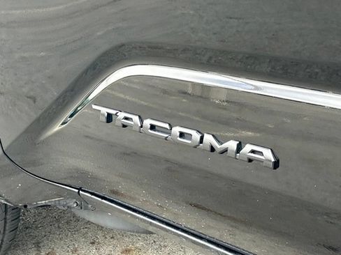 Used 2025 Toyota Tacoma TRD Sport AWD/4WD image 16
