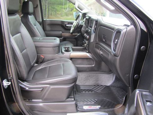 Used 2021 Chevrolet Silverado 1500 LT Trail Boss w/ LT Trail Boss Premium Package image 12