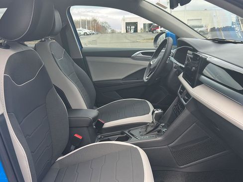 New 2026 Volkswagen Taos SE image 18