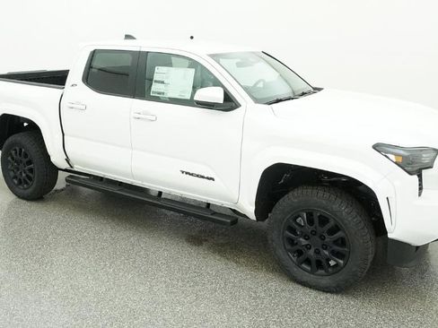 New 2026 Toyota Tacoma SR5 AWD/4WD image 12