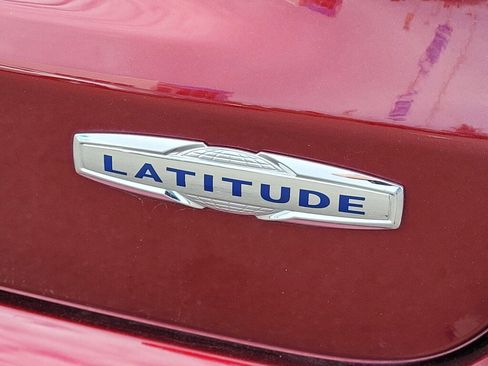 Used 2022 Jeep Compass Latitude image 20