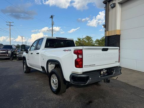Used 2020 Chevrolet Silverado 2500 W/T w/ WT Safety Package AWD/4WD image 3