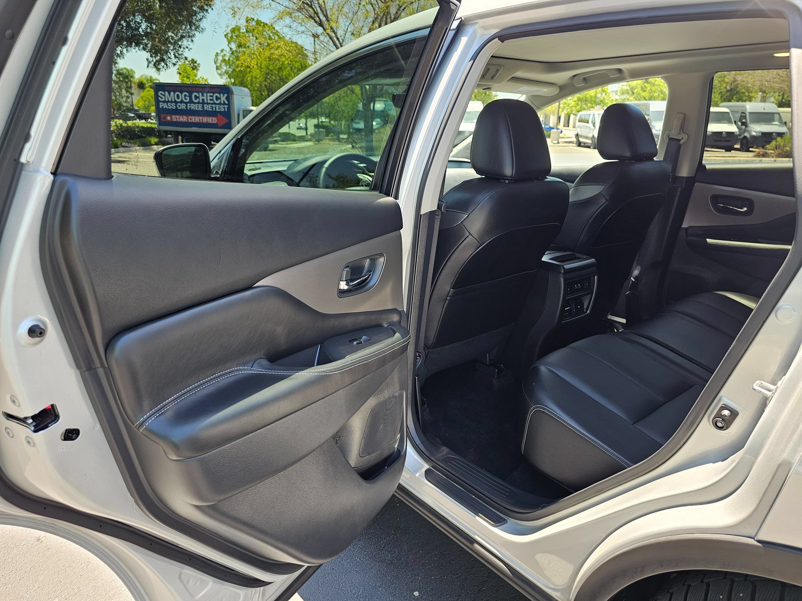 Used 2024 Nissan Murano SL w/ Cargo Package AWD/4WD image 19