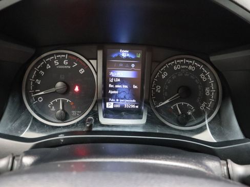 Used 2023 Toyota Tacoma TRD Off-Road image 35