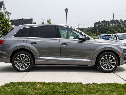 Used 2018 Audi Q7 3.0T Prestige AWD/4WD image 9