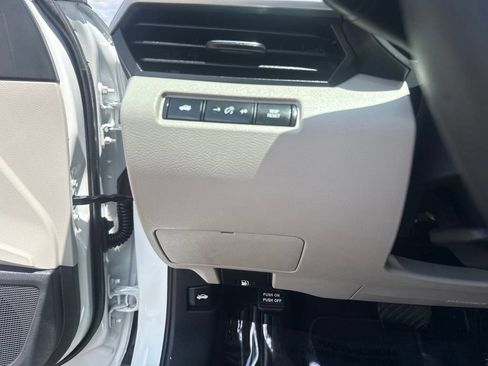 Used 2025 Nissan Altima 2.5 SV FWD image 22