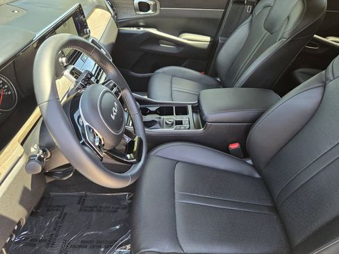 Used 2023 Kia Sorento EX w/ Panoramic Sunroof Package FWD image 18