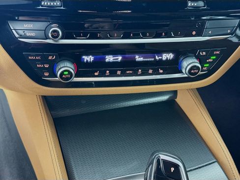 Used 2021 BMW 530i w/ M Sport Package RWD image 21