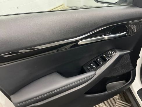 Certified 2024 Kia Seltos S image 11