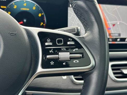 Certified 2023 Mercedes-Benz GLS 580 4MATIC image 31