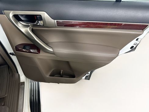 Used 2018 Lexus GX 460 Premium w/ Premium Package image 30