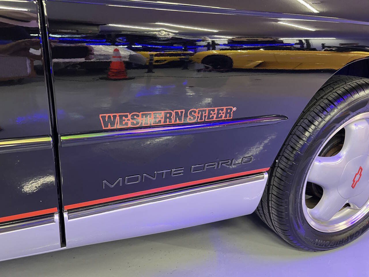 Used 1995 Chevrolet Monte Carlo Z34 FWD image 9