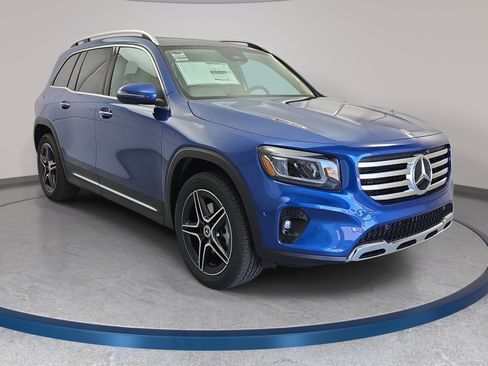 New 2026 Mercedes-Benz GLB 250 4MATIC image 3
