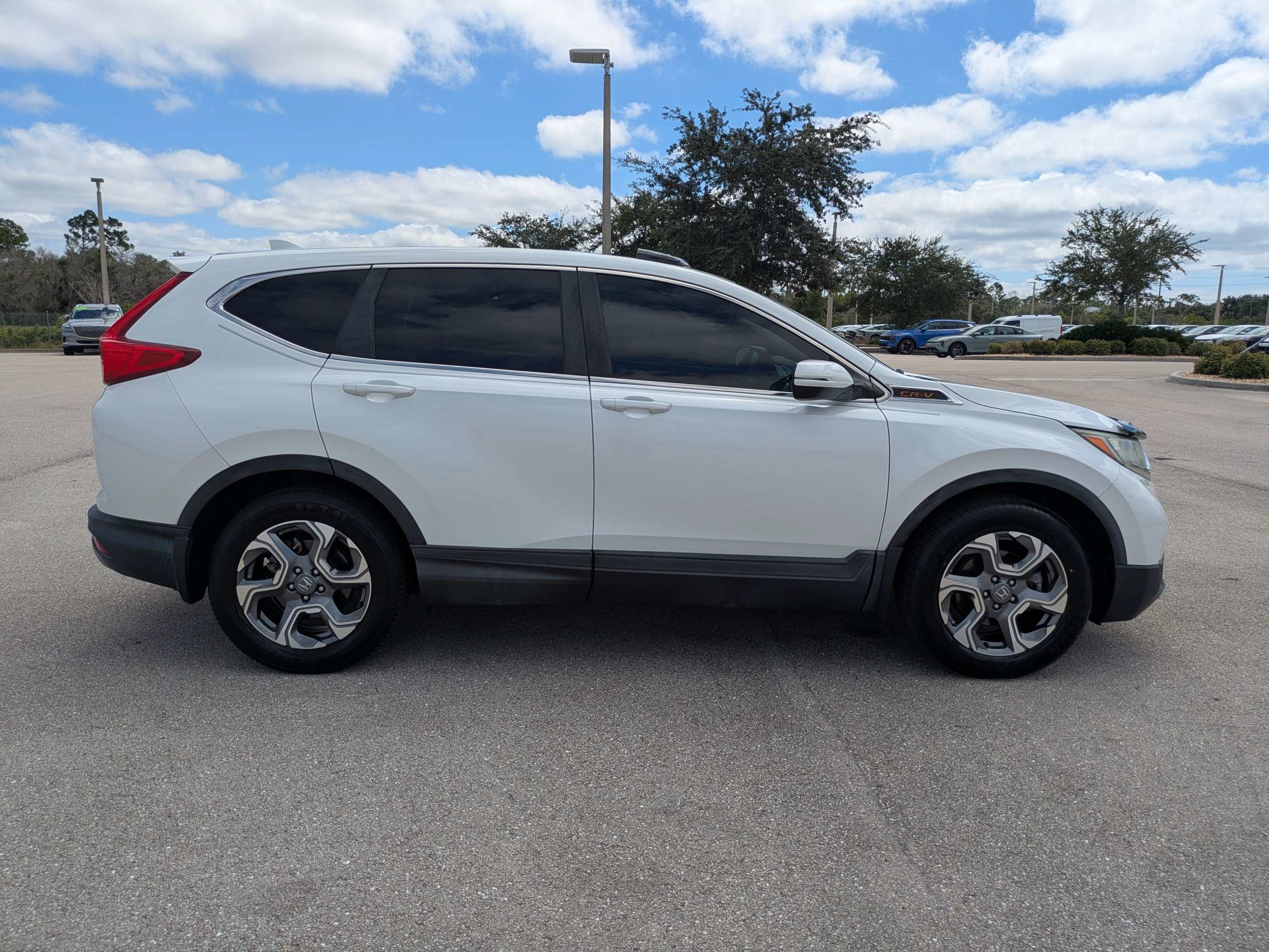 Used 2019 Honda CR-V EX image 3