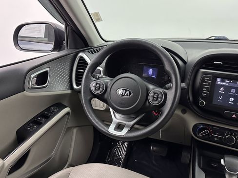 Used 2020 Kia Soul LX FWD image 25