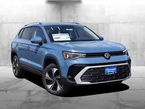 New 2026 Volkswagen Taos SE AWD/4WD image 2