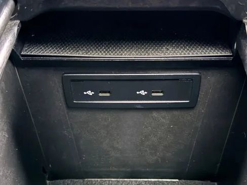 Used 2020 Mercedes-Benz GLC 300 4MATIC Coupe image 38