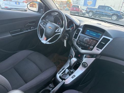 Used 2014 Chevrolet Cruze LT image 30