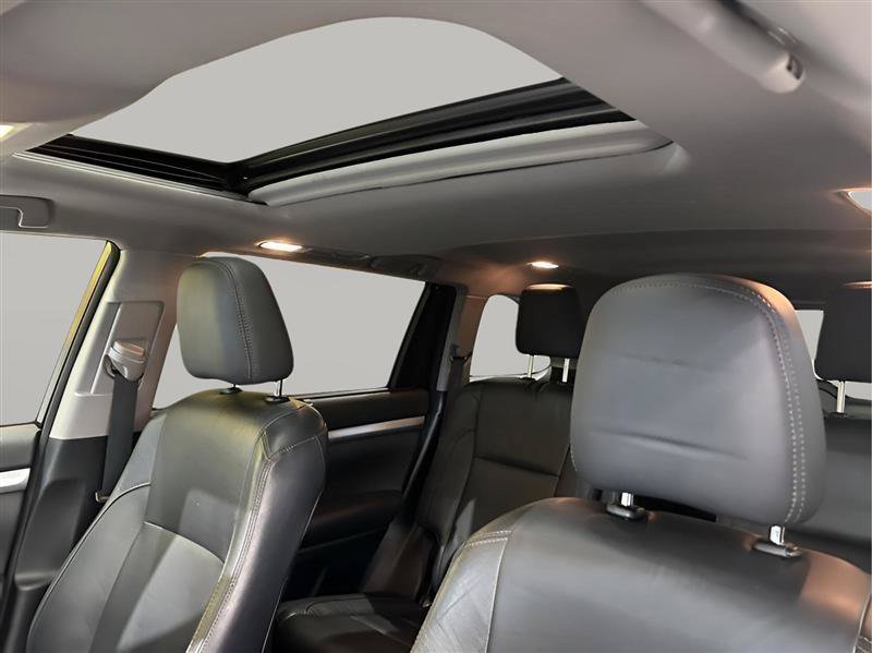 Used 2015 Toyota Highlander XLE AWD/4WD image 18