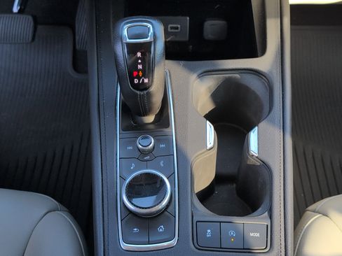 Used 2019 Cadillac XT4 Luxury w/ Cold Weather Package image 17