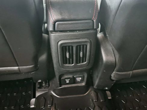 Used 2018 Jeep Compass Trailhawk w/ Leather Interior Group AWD/4WD image 28