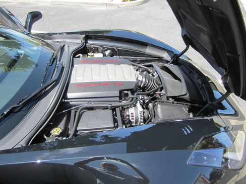 Used 2016 Chevrolet Corvette Stingray Coupe w/ 2LT Preferred Equipment Group RWD image 13