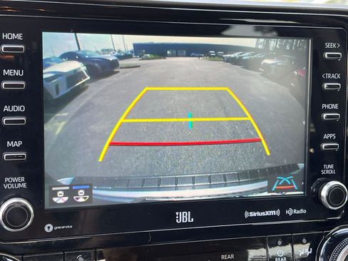 Used 2022 Toyota Highlander Limited image 31