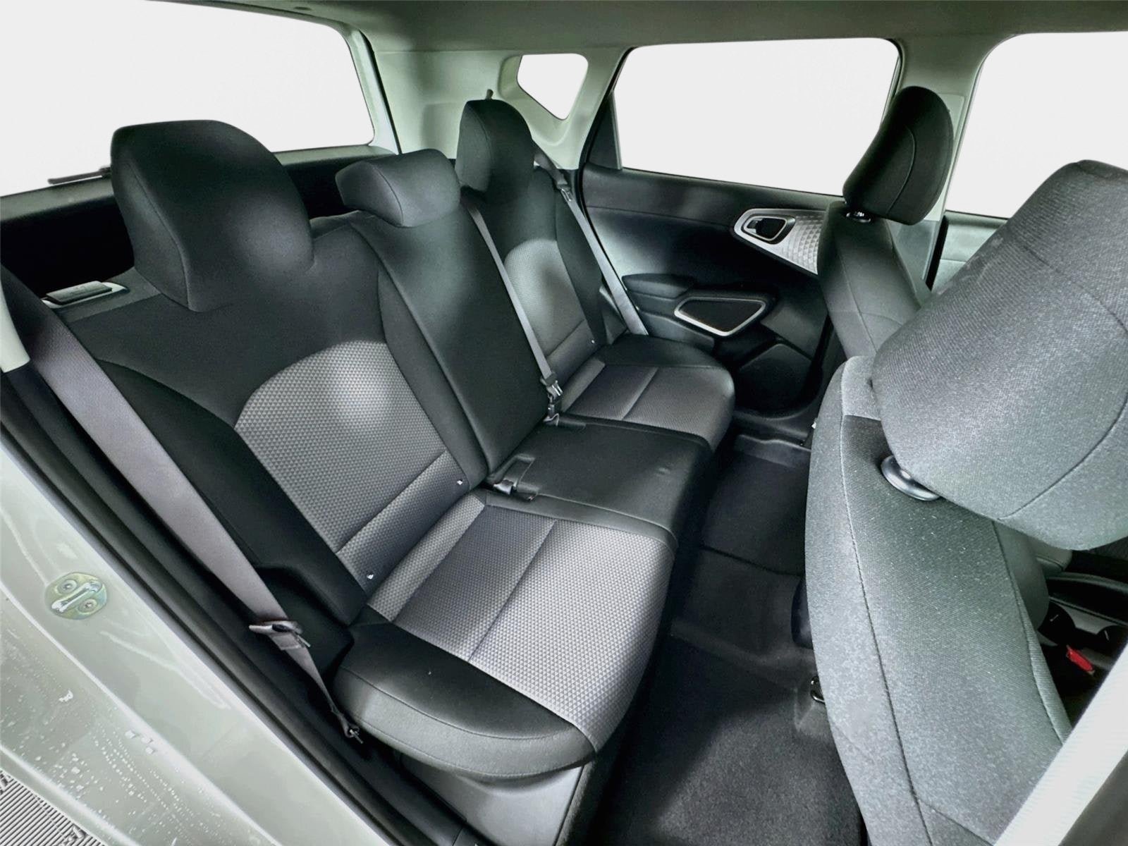 Certified 2025 Kia Soul LX w/ LX Technology Package FWD image 24