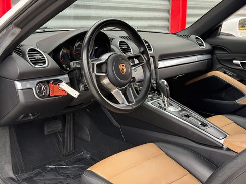 Used 2019 Porsche 718 Boxster RWD image 20