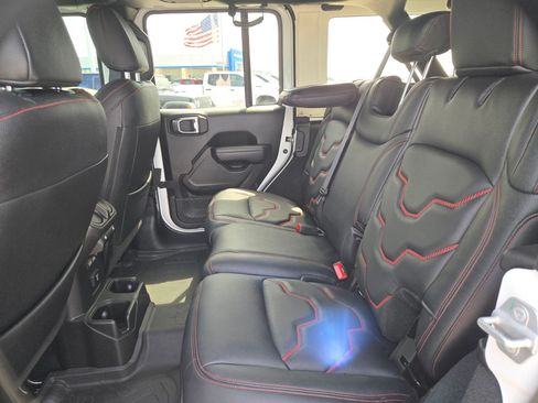 Used 2023 Jeep Wrangler Unlimited Sport w/ Sun And Sound Package AWD/4WD image 13
