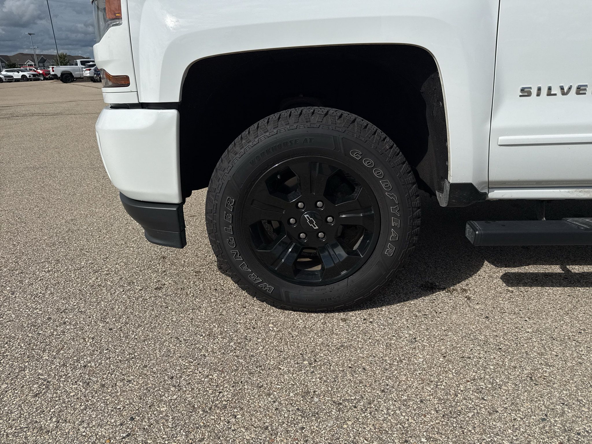Used 2019 Chevrolet Silverado 1500 LT w/ All Star Edition AWD/4WD image 7