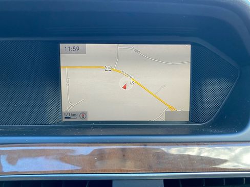 Used 2013 Mercedes-Benz C 250 Sport image 17