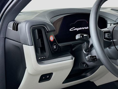 New 2026 Porsche Cayenne AWD/4WD image 11