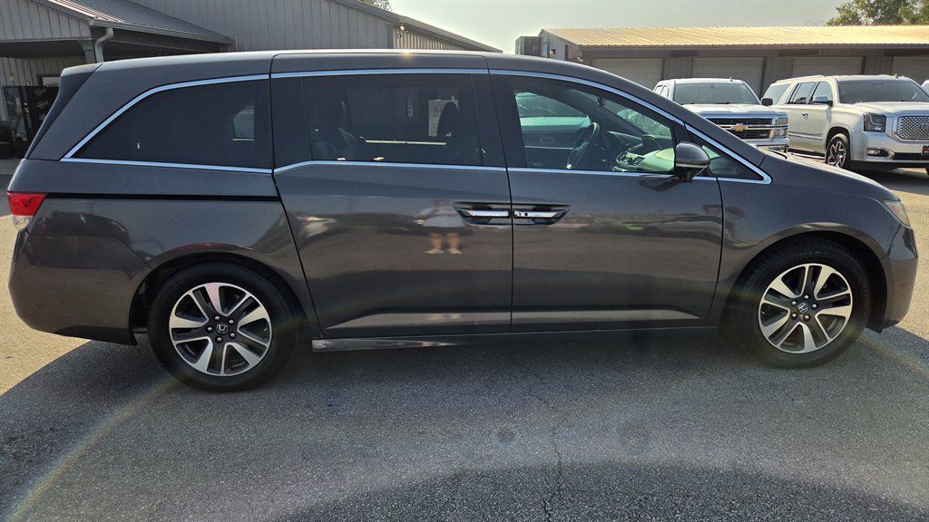Used 2015 Honda Odyssey Touring image 4