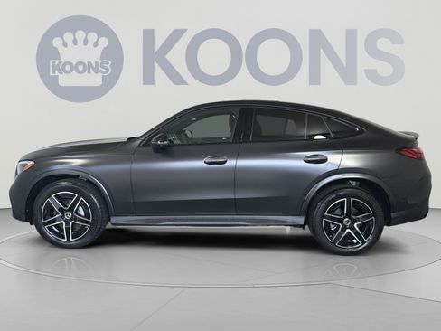 Used 2025 Mercedes-Benz GLC 300 4MATIC image 2
