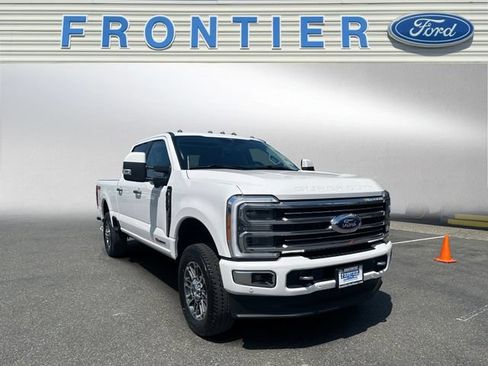 Certified 2023 Ford F350 Limited w/ FX4 Off-Road Package AWD/4WD image 8