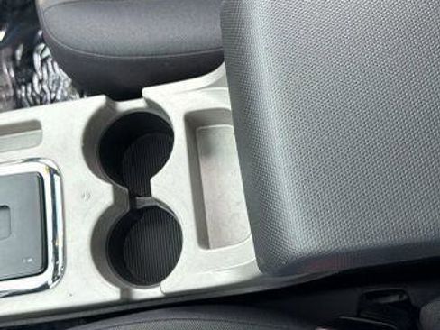 Used 2012 Ford Escape XLT image 18