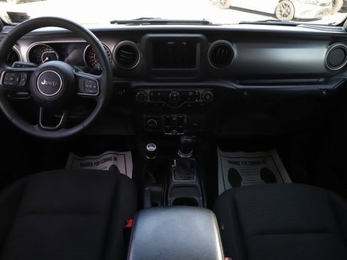 Used 2023 Jeep Gladiator Sport image 20