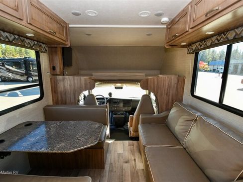 Used 2018 Chevrolet Express 4500 w/ RV Package RWD image 15