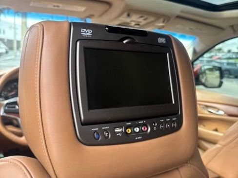 Used 2015 Cadillac Escalade Platinum RWD image 5