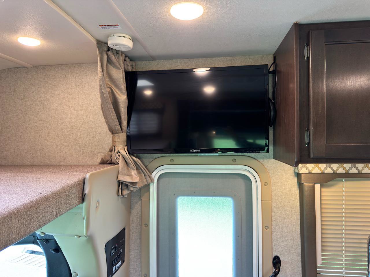 Used 2019 Mercedes-Benz Sprinter 170 image 60