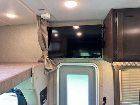 Used 2019 Mercedes-Benz Sprinter 170 image 60