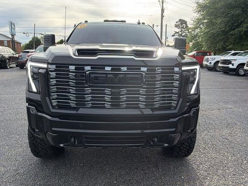 Used 2024 GMC Sierra 3500 Denali Ultimate AWD/4WD image 2