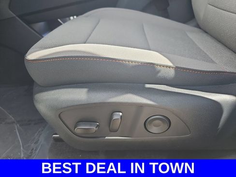 New 2026 Chevrolet Traverse LT w/ Sun and Wheel Package FWD image 31