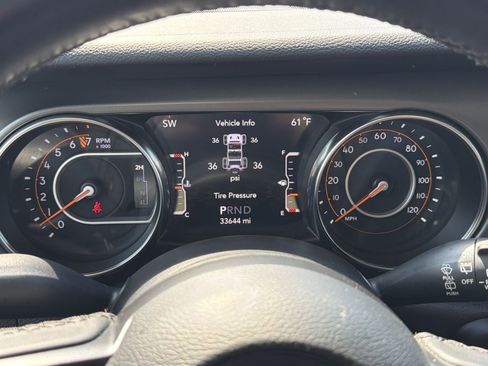 Used 2022 Jeep Wrangler Unlimited Sport image 17