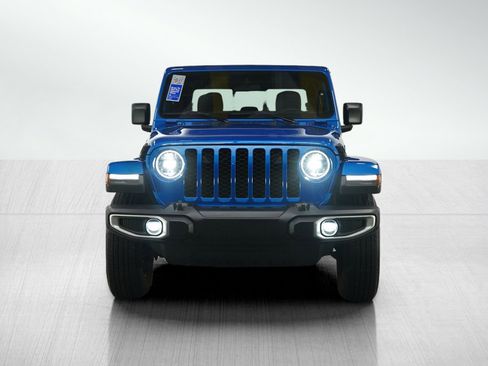 Used 2023 Jeep Gladiator Sport image 8