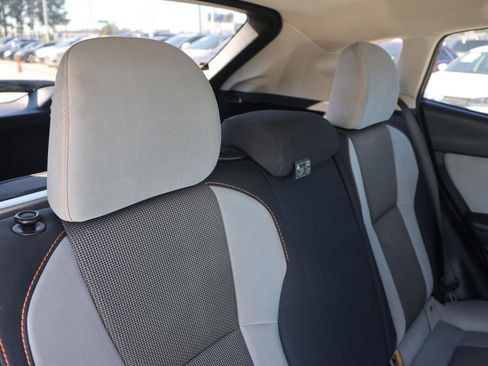 Used 2019 Subaru Crosstrek 2.0i Premium image 19